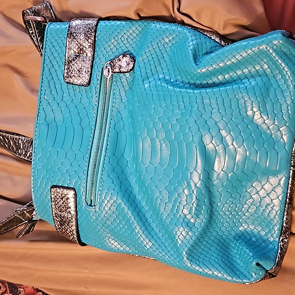 Purse - Picture 3 of 4